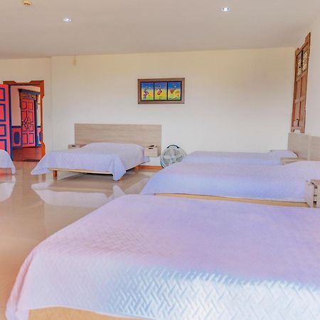 Hotel Arrayanes Del Quindio モンテネグロ エクステリア 写真
