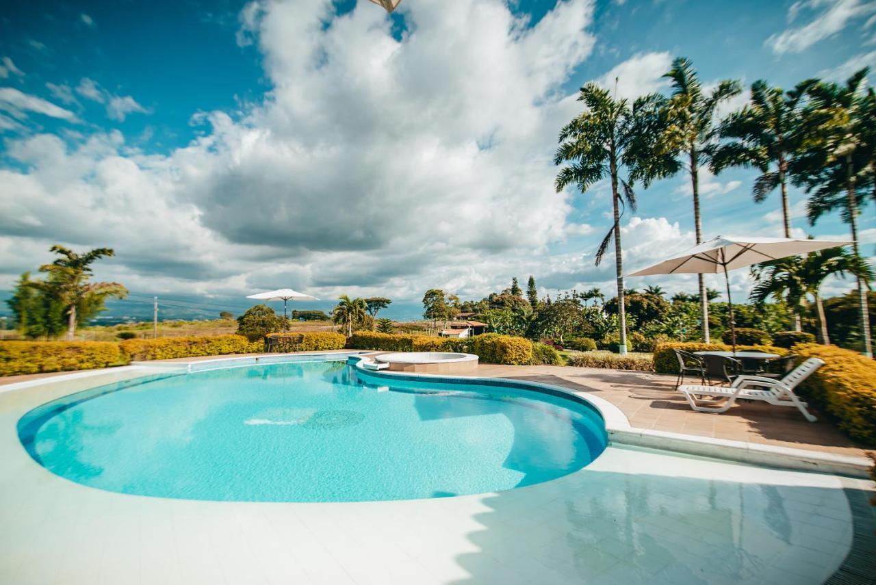 Hotel Arrayanes Del Quindio モンテネグロ エクステリア 写真