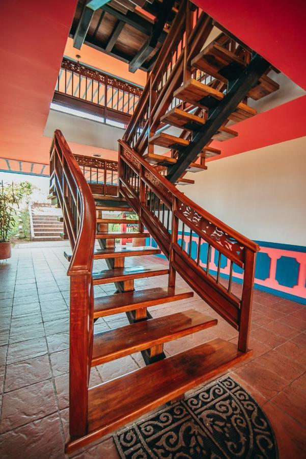 Hotel Arrayanes Del Quindio モンテネグロ エクステリア 写真