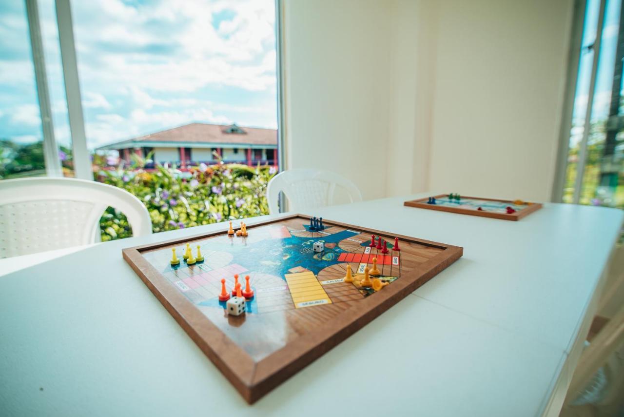Hotel Arrayanes Del Quindio モンテネグロ エクステリア 写真