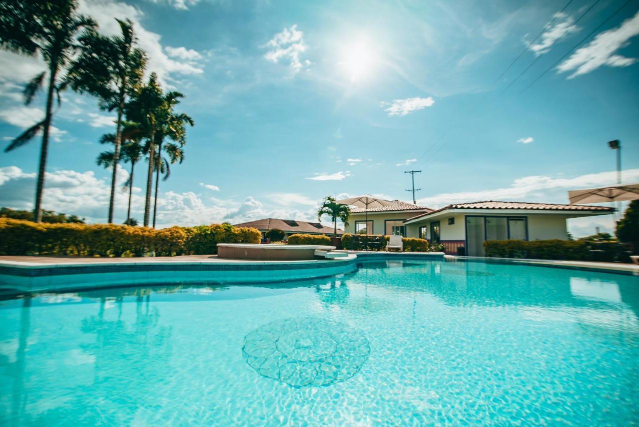Hotel Arrayanes Del Quindio モンテネグロ エクステリア 写真