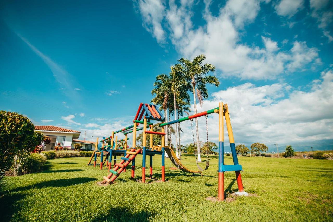 Hotel Arrayanes Del Quindio モンテネグロ エクステリア 写真
