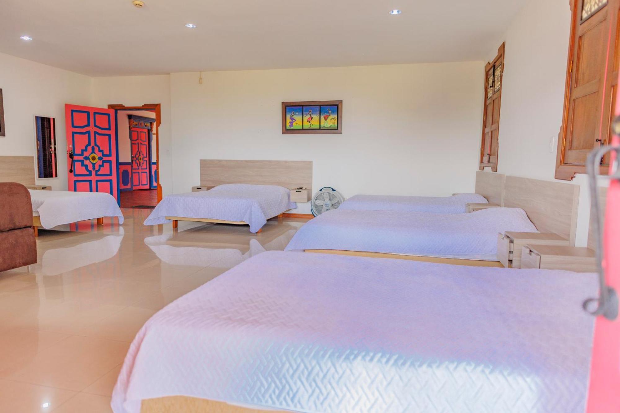 Hotel Arrayanes Del Quindio モンテネグロ エクステリア 写真