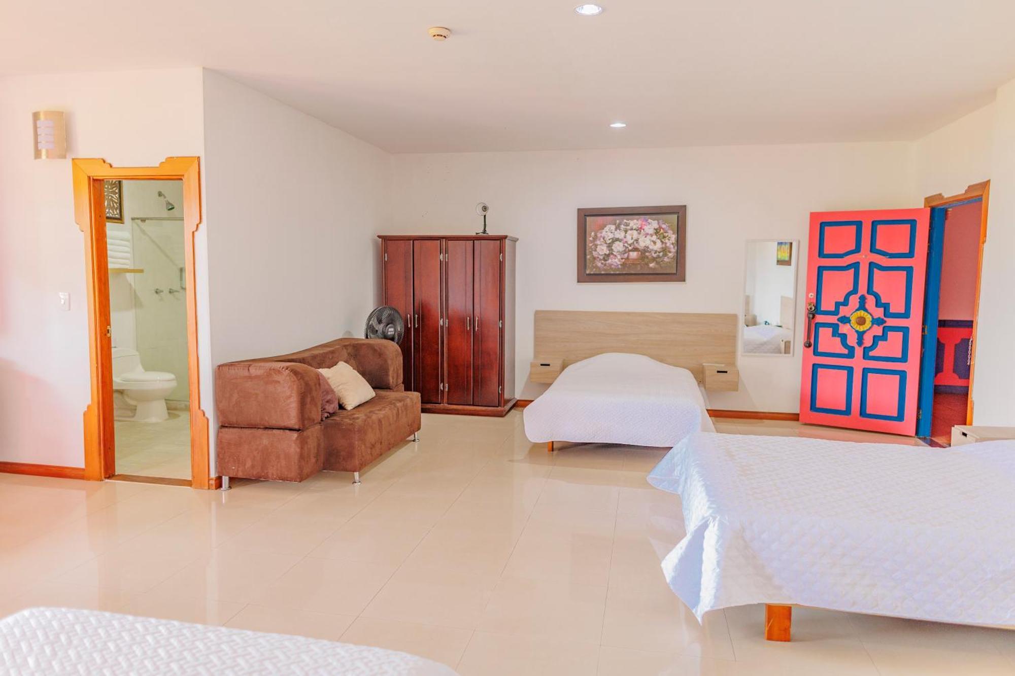 Hotel Arrayanes Del Quindio モンテネグロ エクステリア 写真