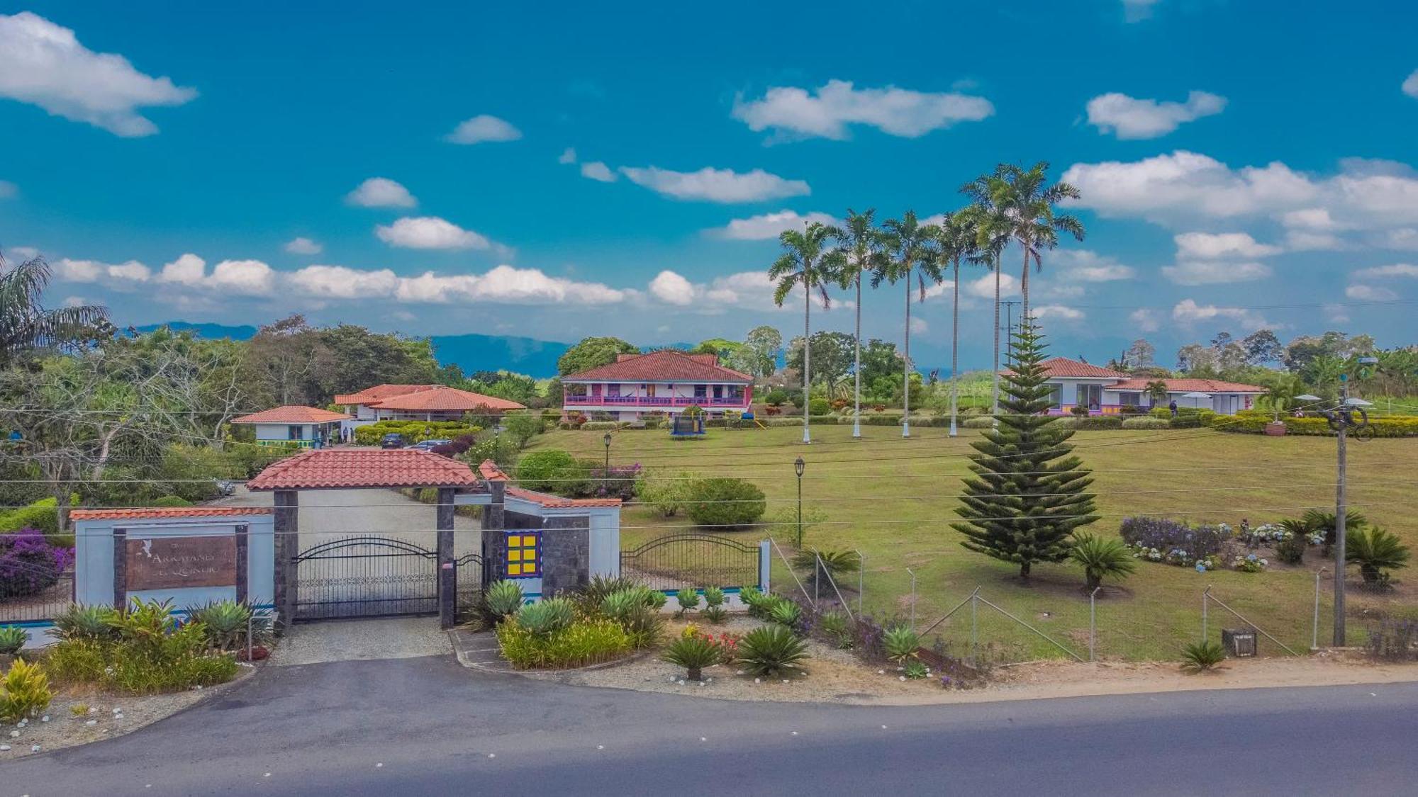 Hotel Arrayanes Del Quindio モンテネグロ エクステリア 写真